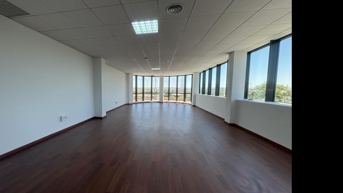 Oficina P en Edificio Ikigai en Córdoba